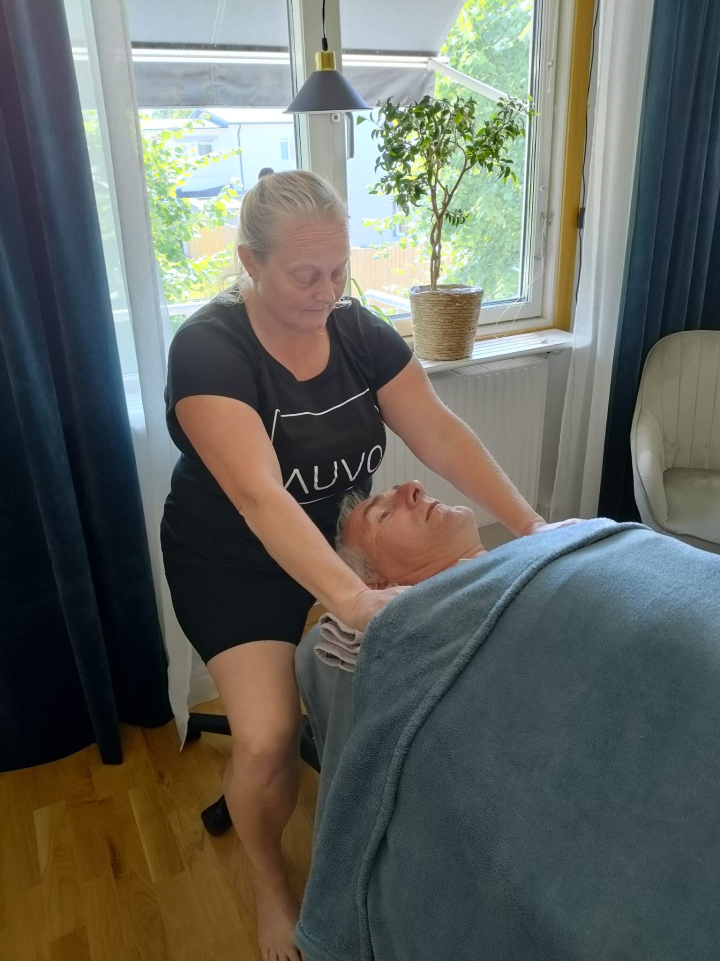 AUVO Balance-behandling med trygg beröring